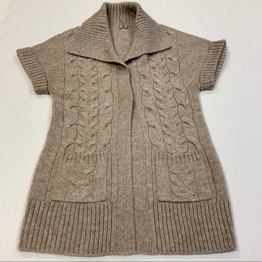Caslon short sleeves long cardigan/vest.